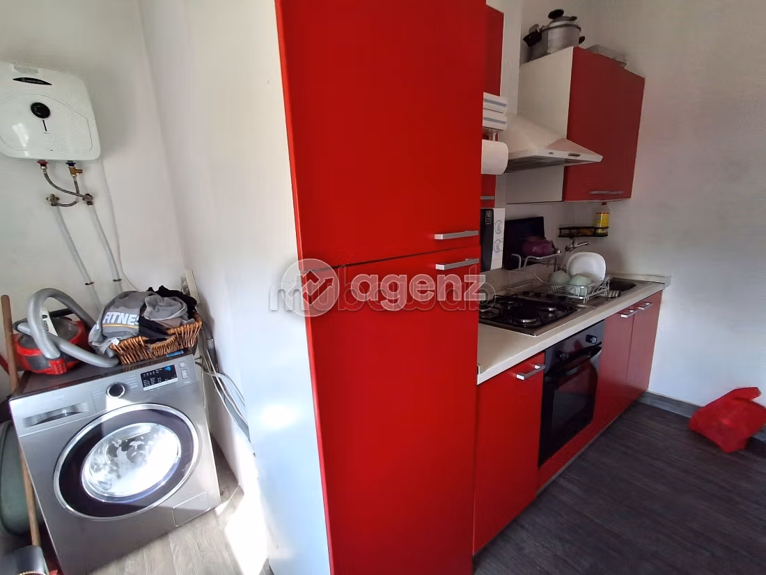 Oficinas en alquiler en Palmier. Superficie de 138 m². Sin Ascensor, balcón