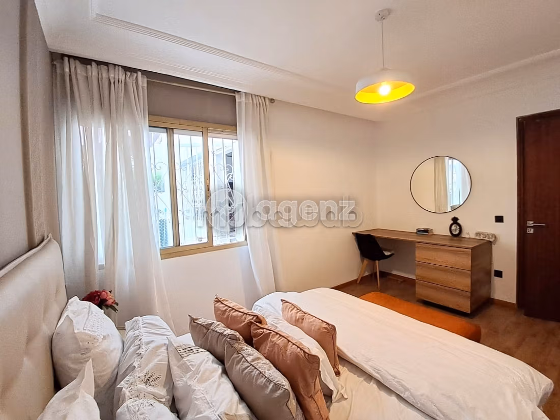 Find an apartment to buy in Bourgogne Ouest. Total area 176 m². Parking spaces and terrace
