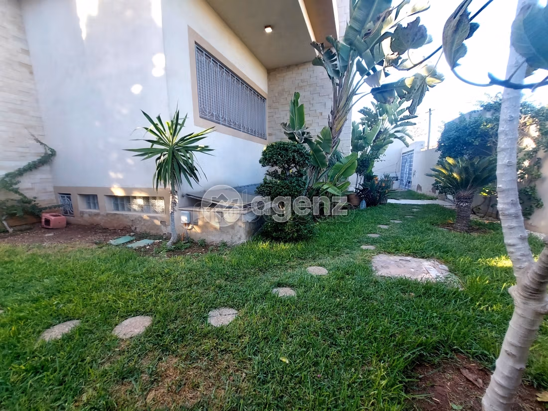 Villa à vendre 516 m², 8 chambres Val d'anfa Casablanca