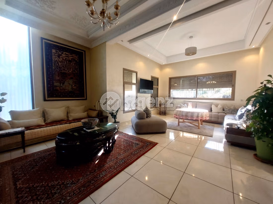 Villa à vendre 516 m², 8 chambres Val d'anfa Casablanca