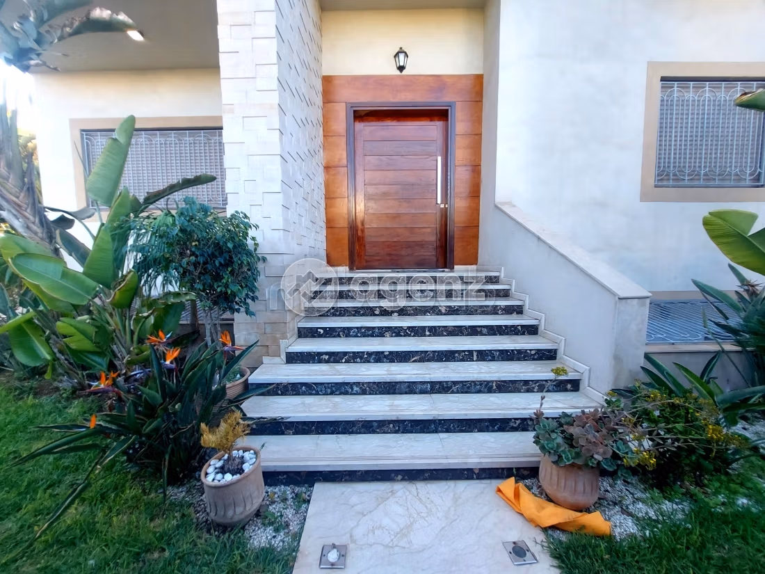 Villa à vendre 516 m², 8 chambres Val d'anfa Casablanca