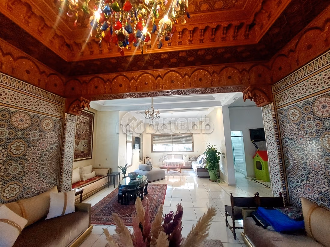 Villa à vendre 516 m², 8 chambres Val d'anfa Casablanca