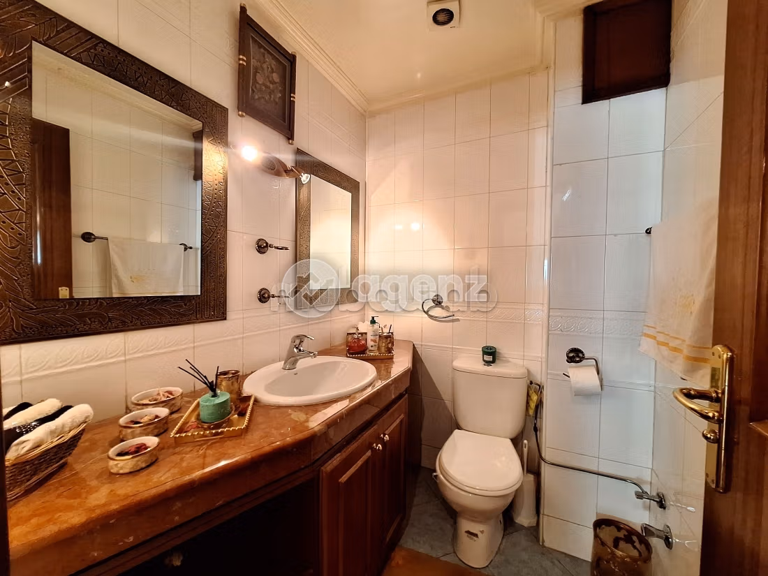 Appartement à vendre 150 m², 3 chambres Les hôpitaux Casablanca