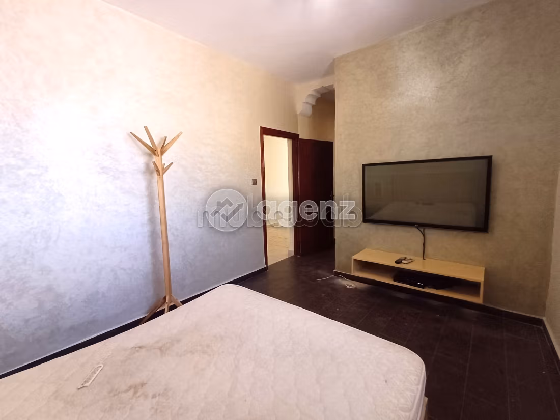 Magnificent villa for sale in Hay Dakhla. 6 rooms. Parking spaces and garden