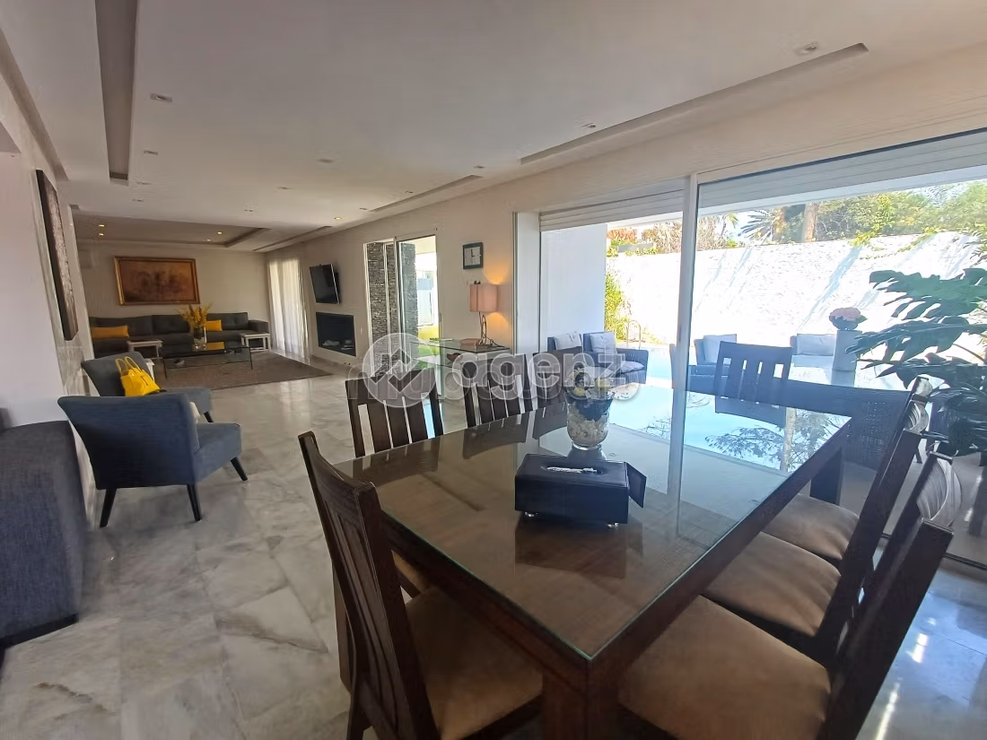 Vendita villa di lusso a Harhoura. Superficie 316 m². Posto auto e giardino