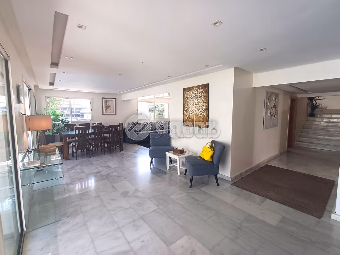 Vendita villa di lusso a Harhoura. Superficie 316 m². Posto auto e giardino
