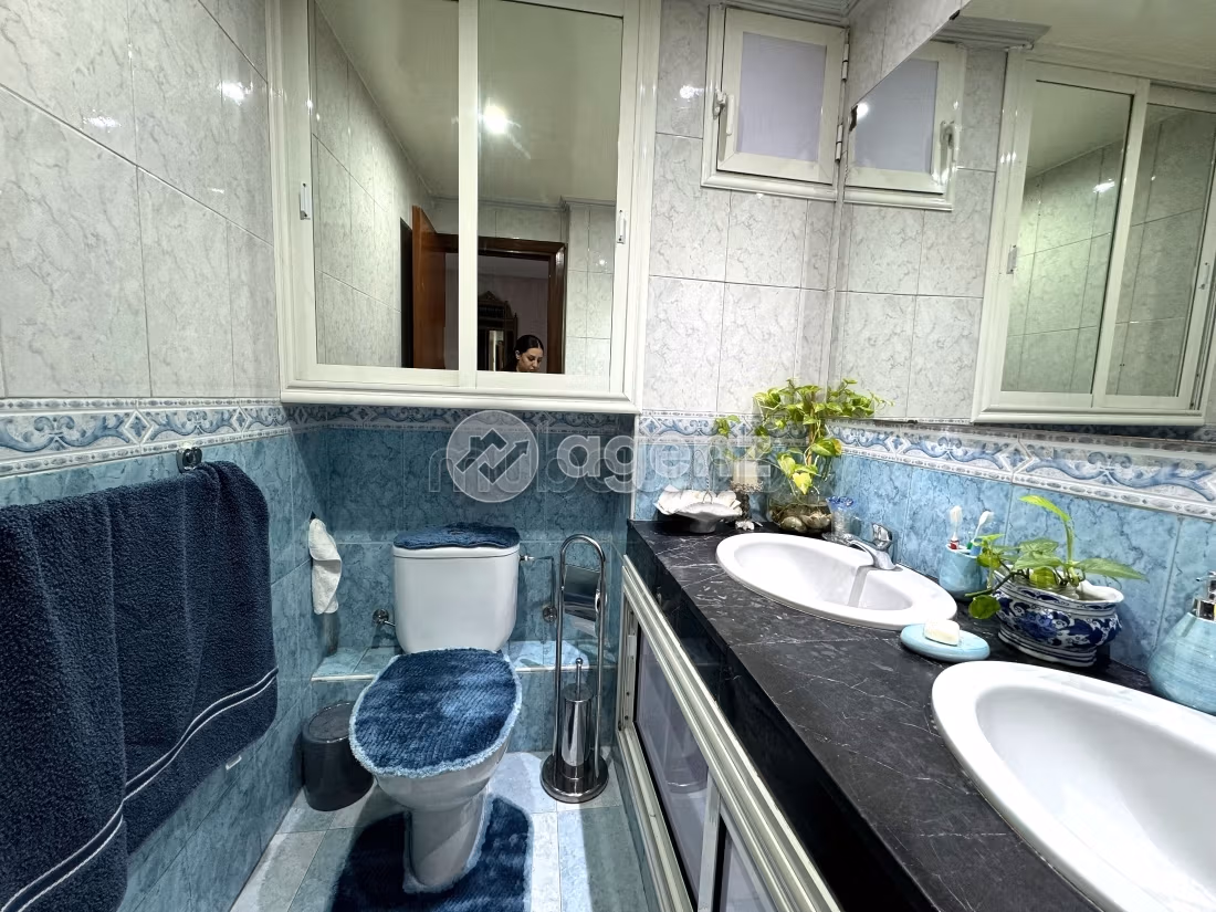 Bonito piso en venta. Superficie 310 m². Ascensor y plazas de aparcamiento