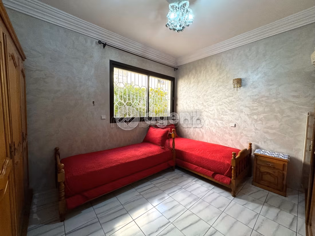Bonito piso en venta. Superficie 310 m². Ascensor y plazas de aparcamiento