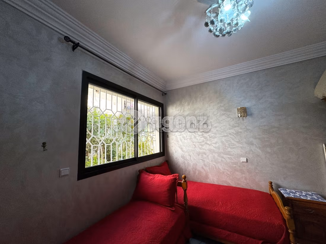 Bonito piso en venta. Superficie 310 m². Ascensor y plazas de aparcamiento
