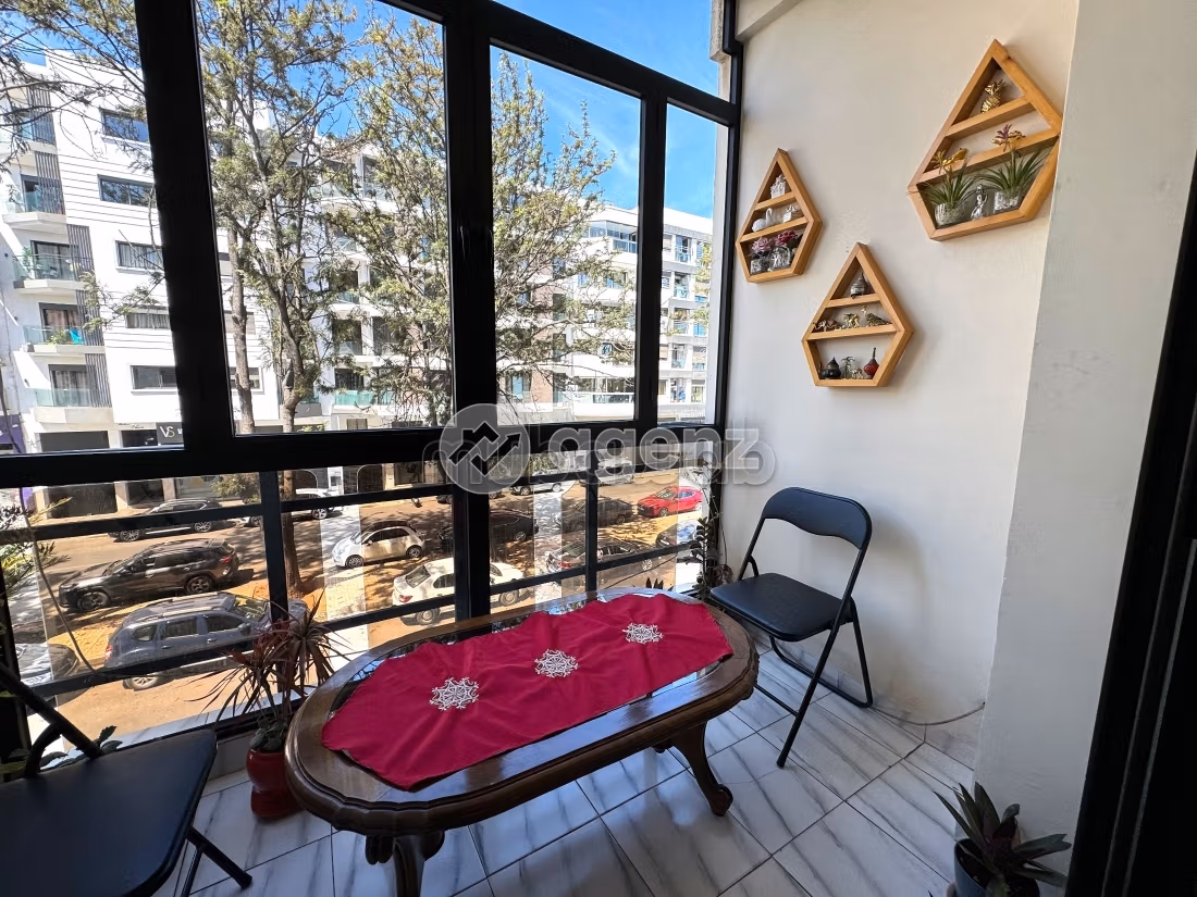 Bonito piso en venta. Superficie 310 m². Ascensor y plazas de aparcamiento