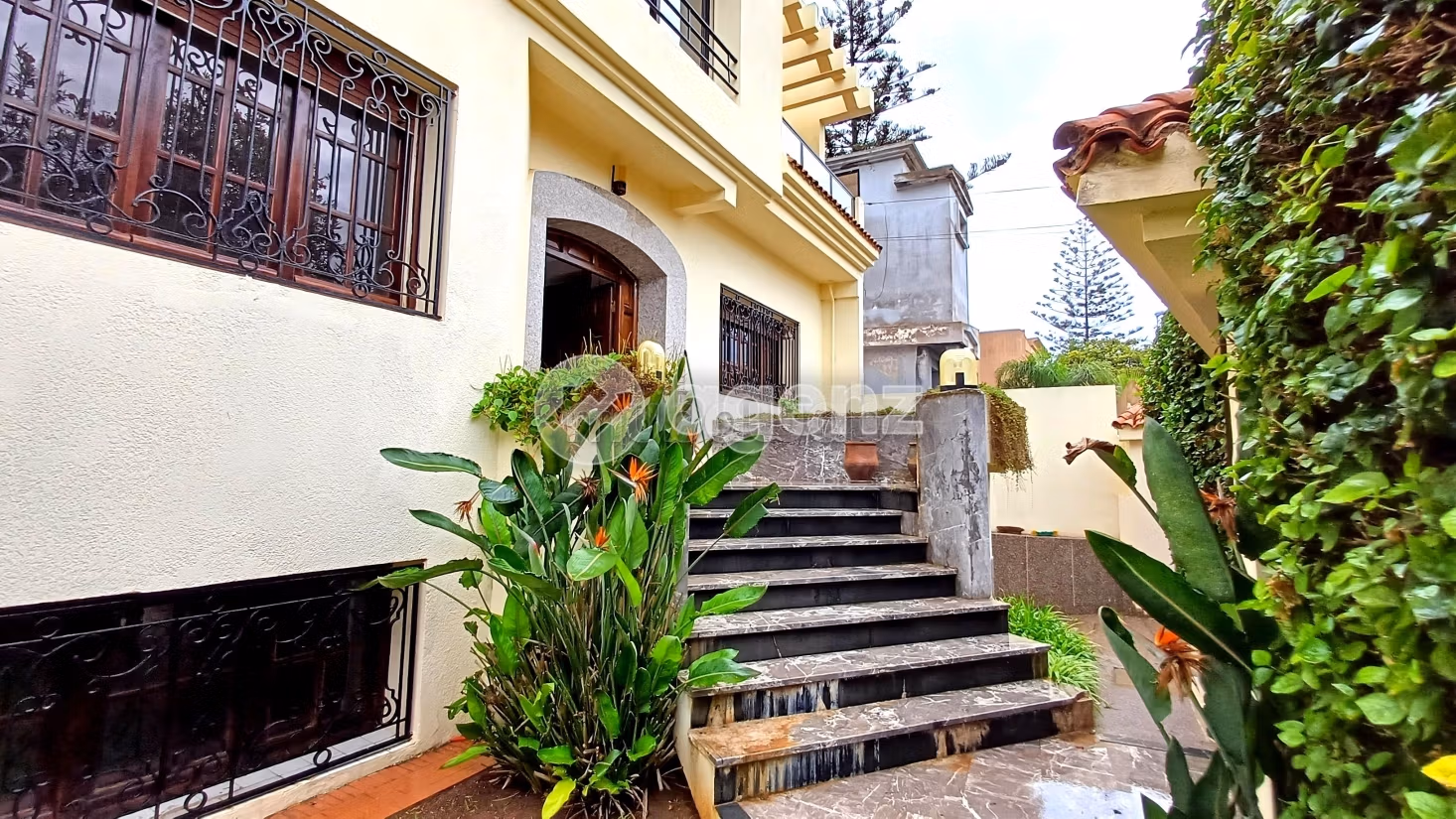 Villa à vendre 299 m², 6 chambres Quartier du Soleil Mohammedia