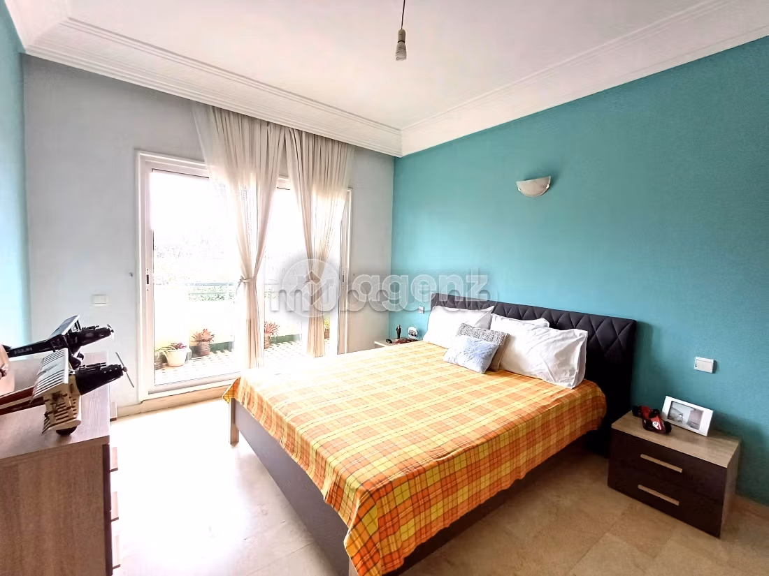 Appartamento da acquistare a Oasis sud. Superficie 219 m². Posto auto e ascensore