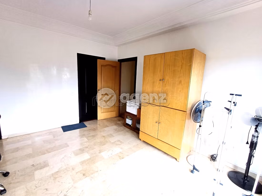 Appartamento da acquistare a Oasis sud. Superficie 219 m². Posto auto e ascensore