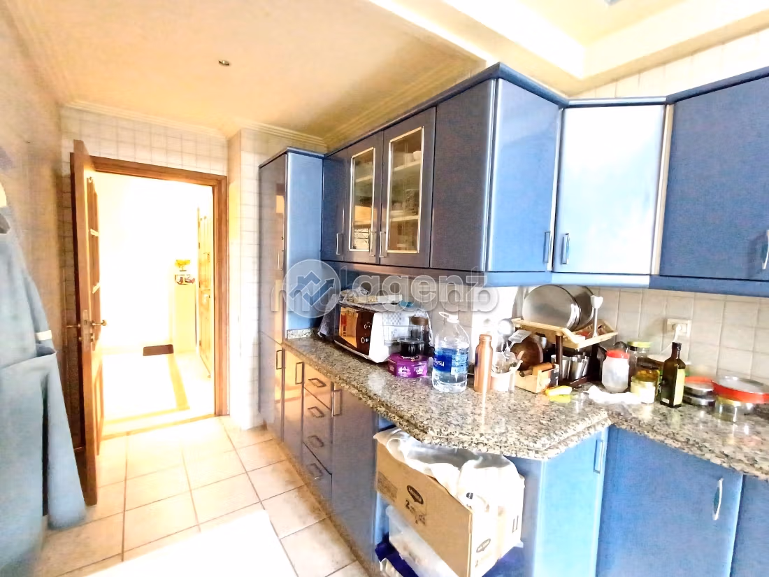 Appartamento da acquistare a Oasis sud. Superficie 219 m². Posto auto e ascensore