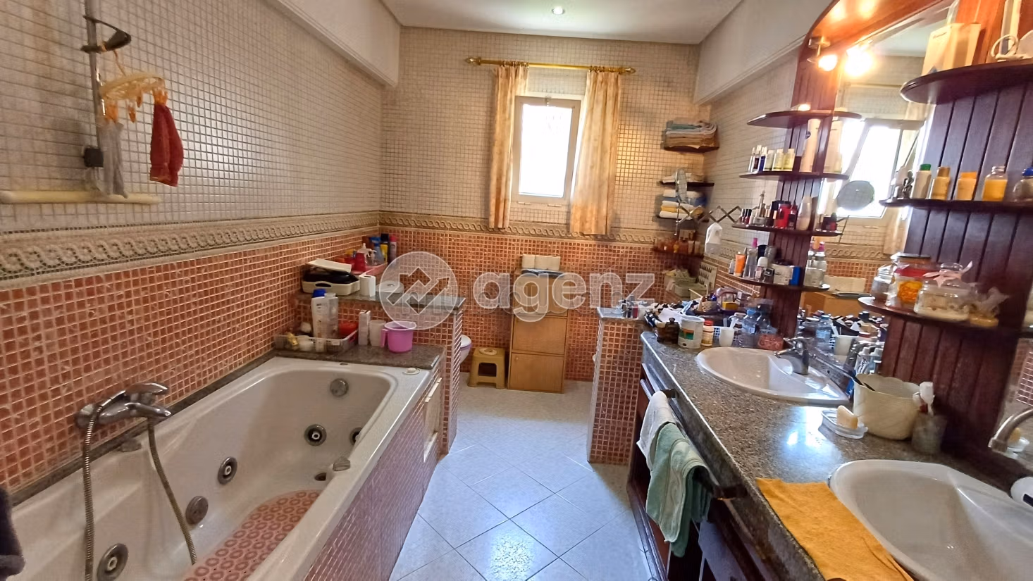 Splendid villa for sale in Sidi Maarouf. 5 rooms. Well decorated