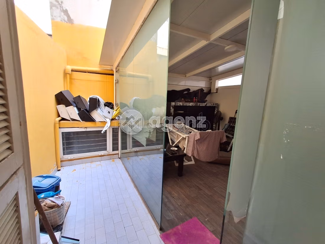Appartamento in vendita a Bourgogne Ouest. 2 camere da letto. Con ascensore e terrazzo