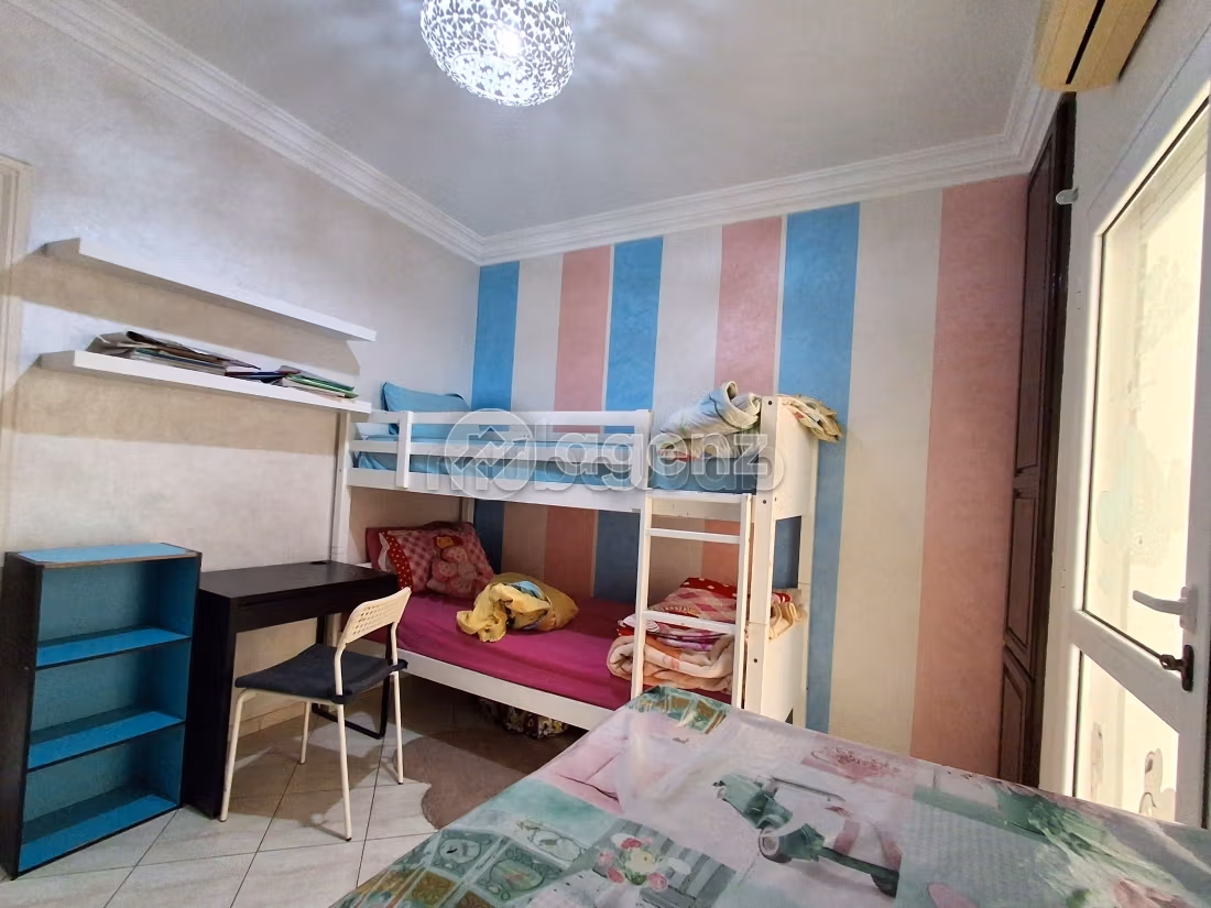 Appartamento in vendita a Bourgogne Ouest. 2 camere da letto. Con ascensore e terrazzo