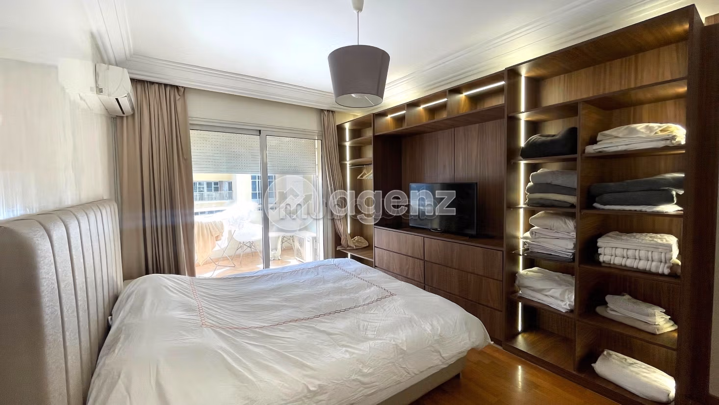 Bonito piso en venta en Racine. Superficie de 155 m². Con garaje y ascensor