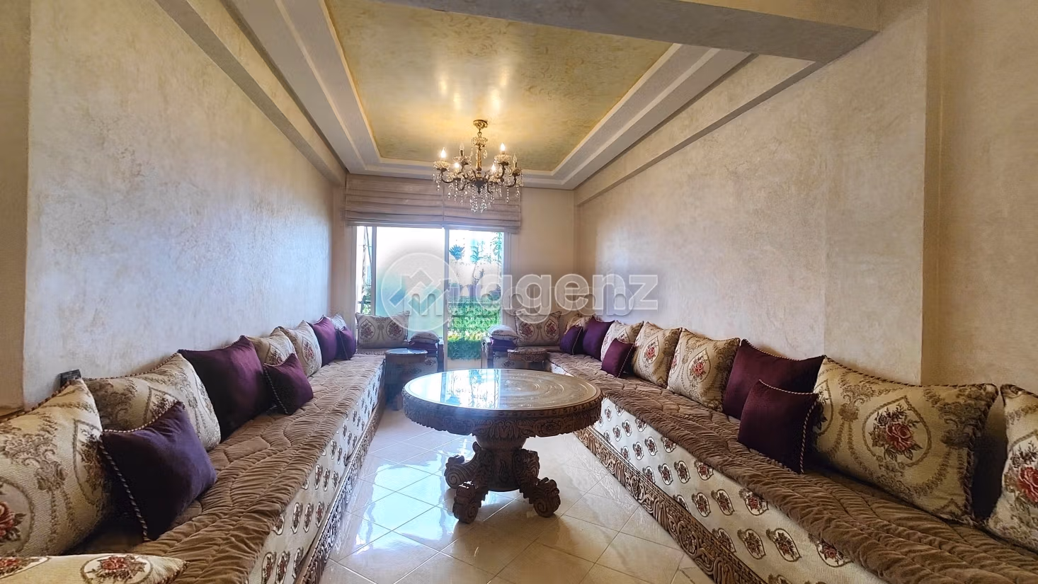 Bonito piso en venta en Roches Noires. 2 dormitorios. Ascensor y plazas de aparcamiento