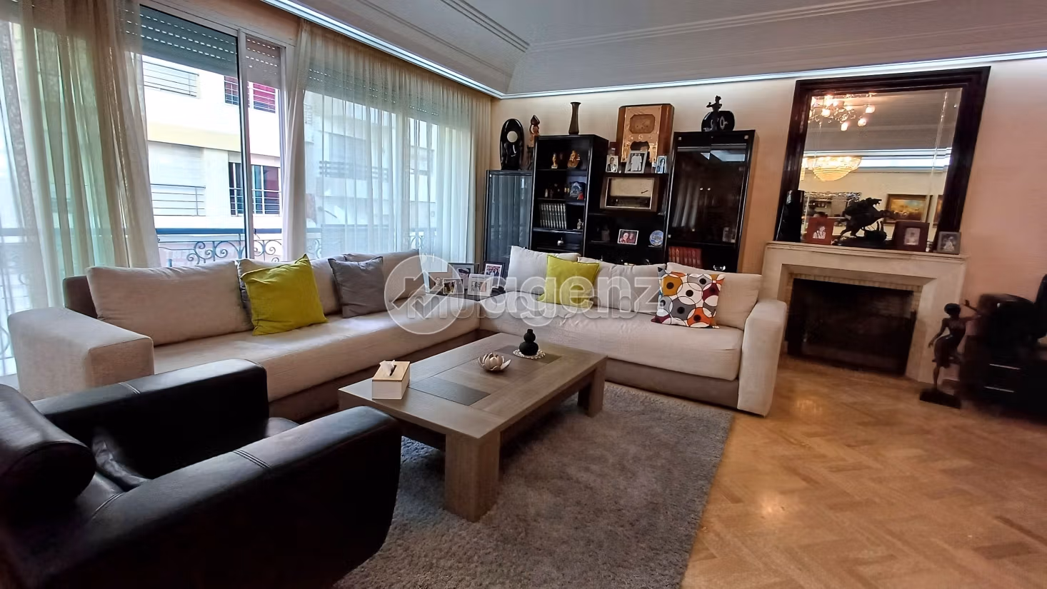 Apartment for sale in Gauthier. 3 rooms. Carpark and elevator
