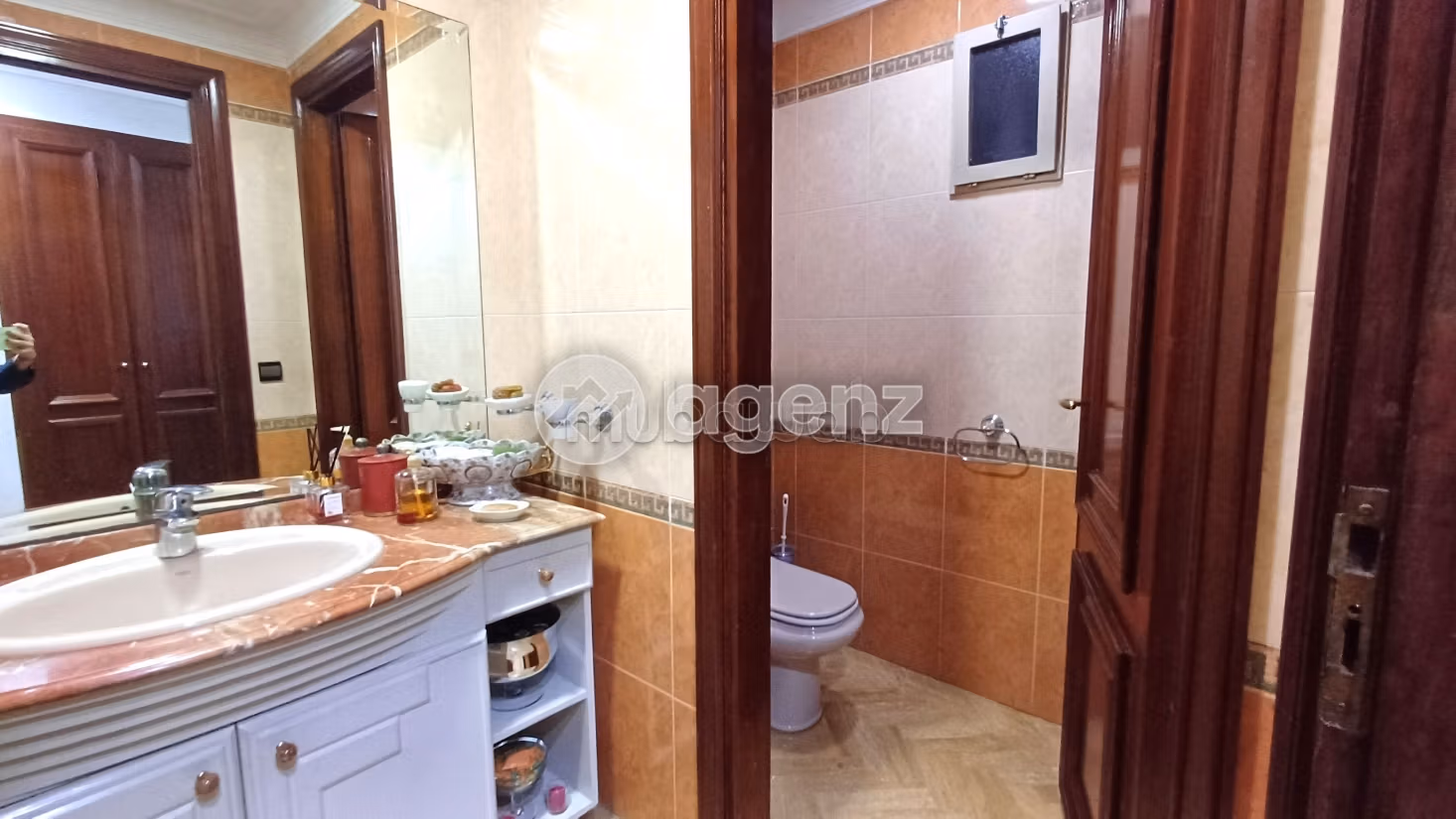 Apartment for sale in Gauthier. 3 rooms. Carpark and elevator