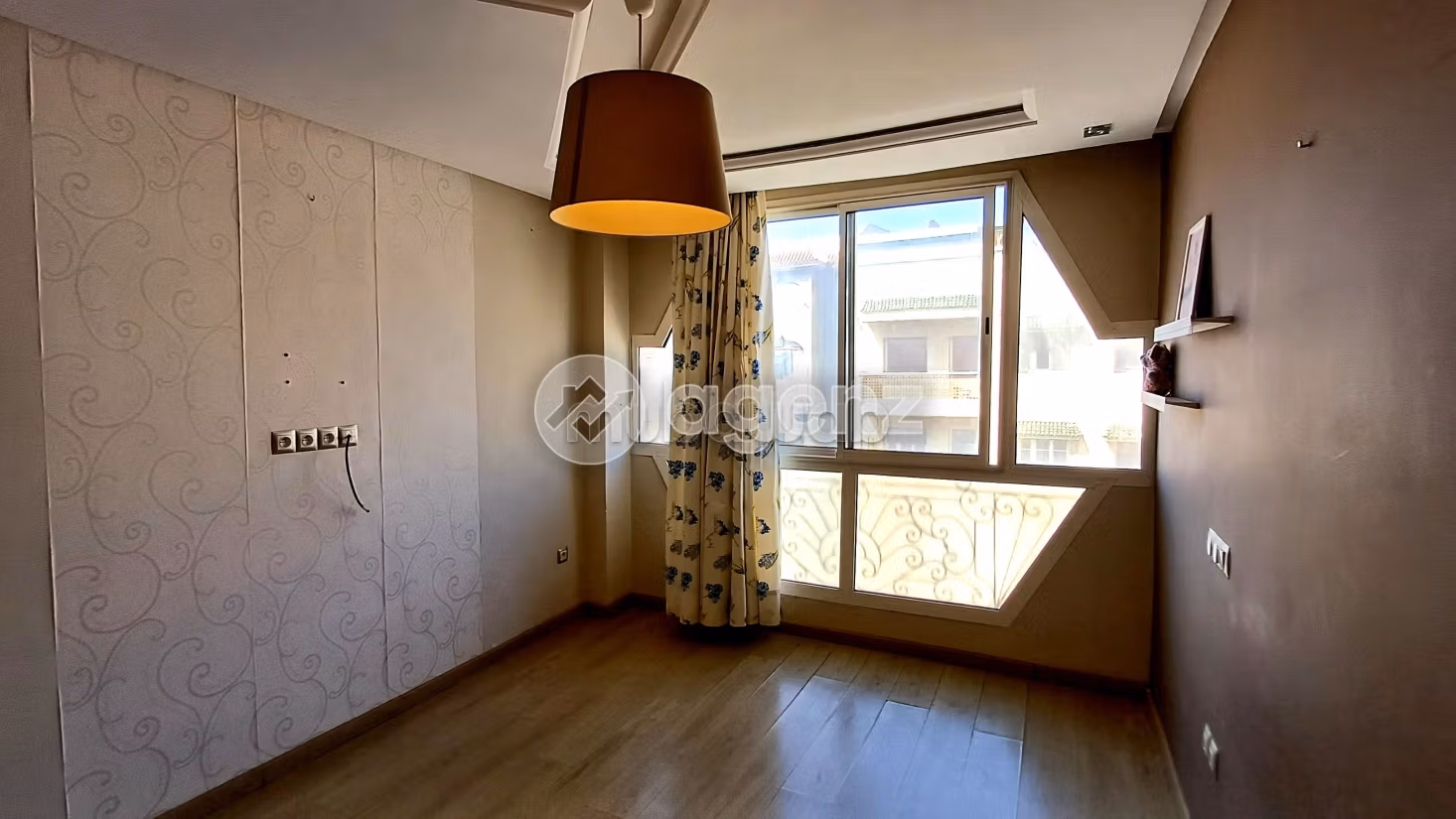 Acquista casa. 6 belle camere da letto. Garage e terrazzo