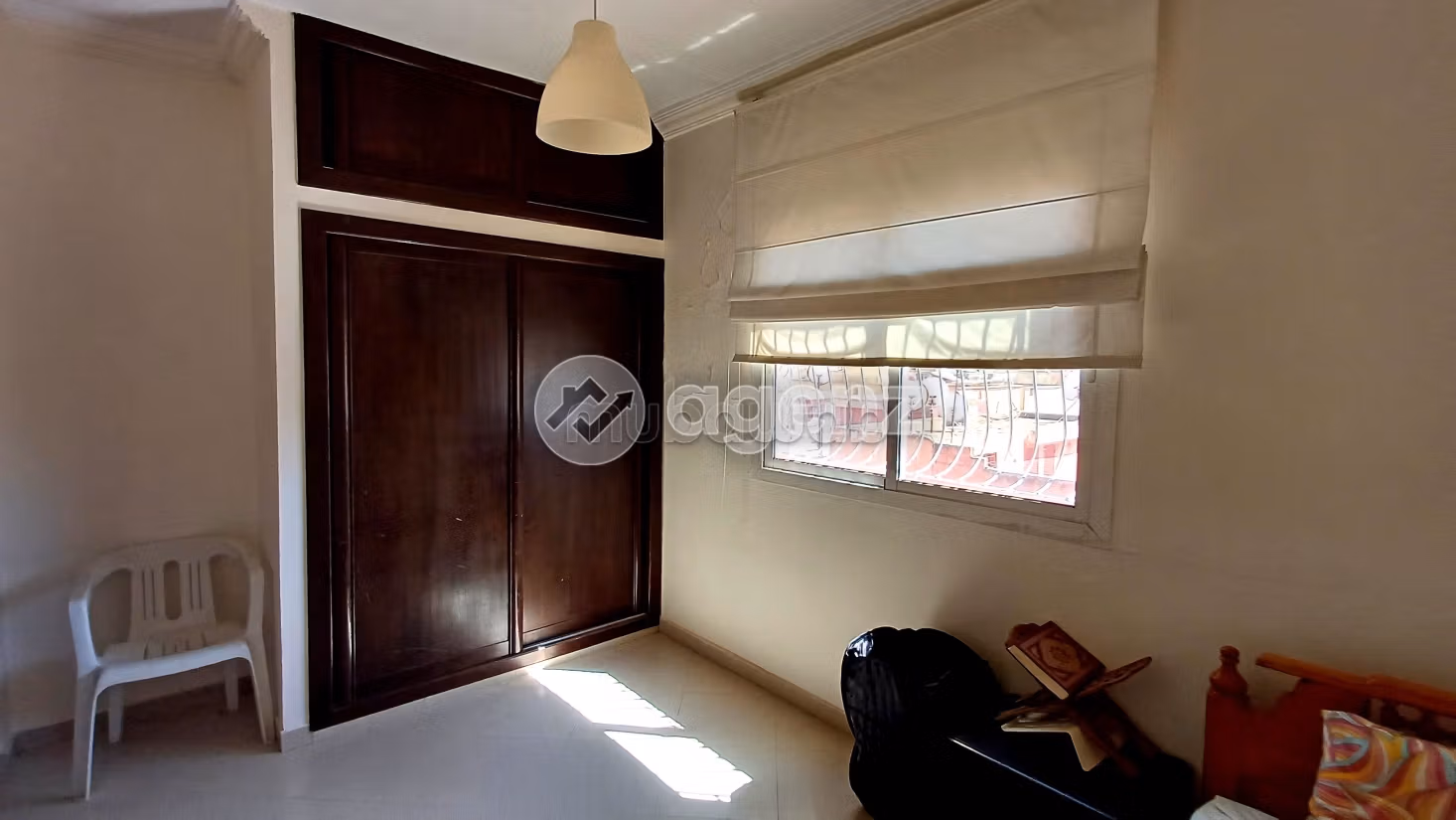 Acquista casa. 6 belle camere da letto. Garage e terrazzo
