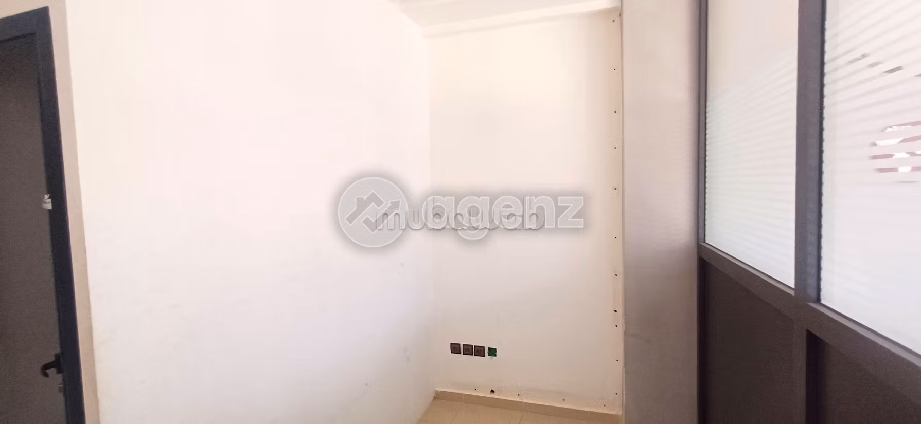 Bureau à louer 98 m² Nouvelle Ville Fès