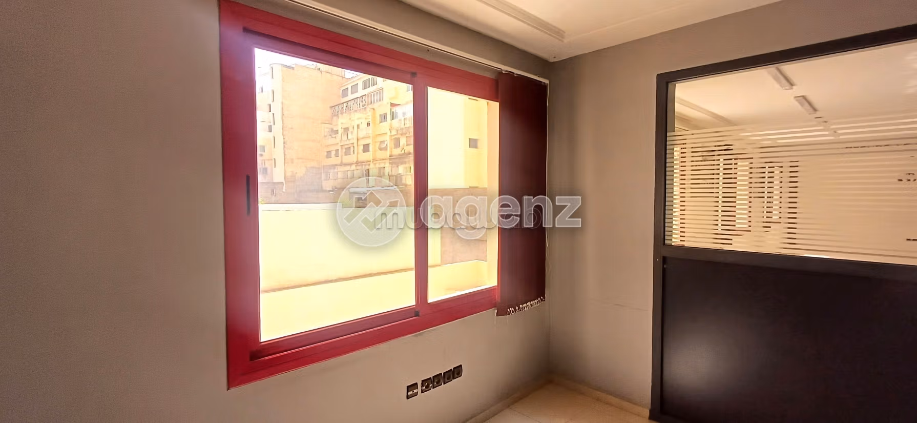 Bureau à louer 98 m² Nouvelle Ville Fès