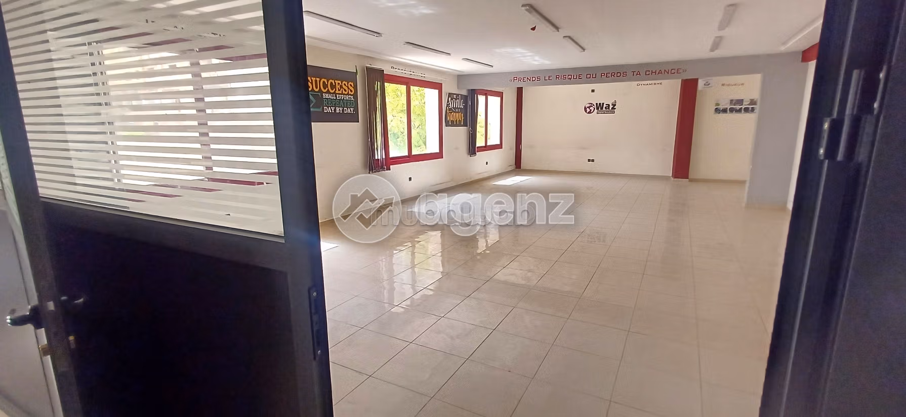 Bureau à louer 98 m² Nouvelle Ville Fès