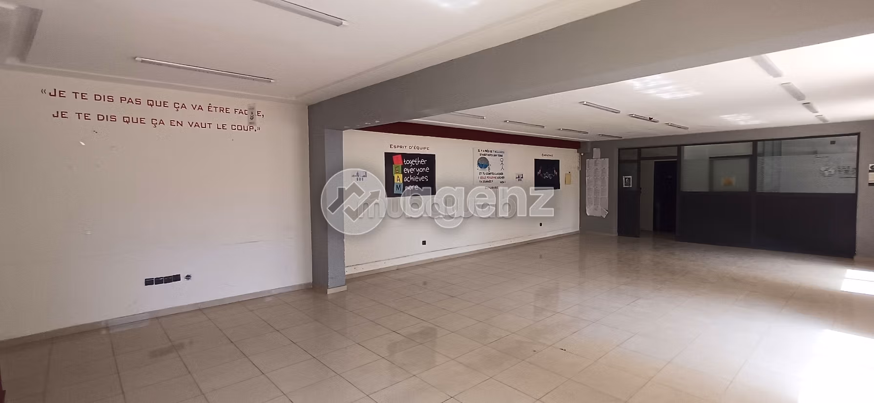 Bureau à louer 98 m² Nouvelle Ville Fès