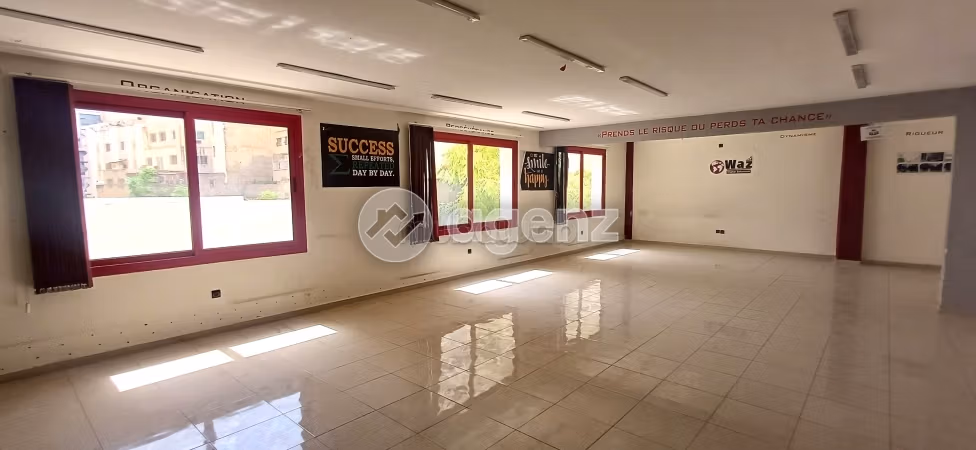Bureau à louer 98 m² Nouvelle Ville Fès