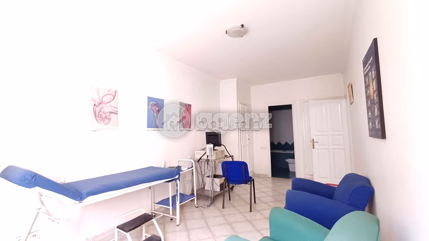 Offices for rent in Moulay Youssef. Small area 173 m²