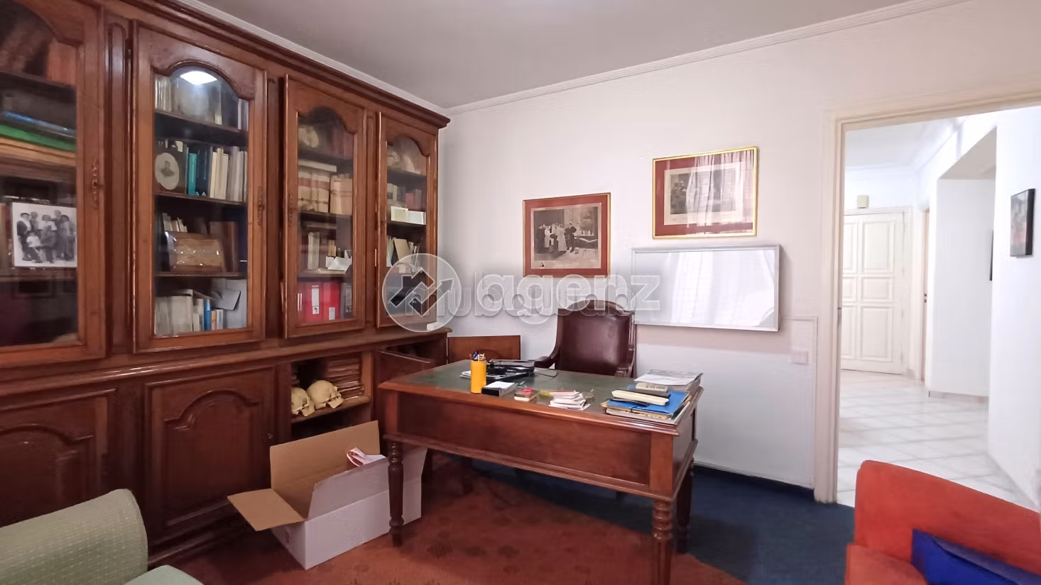 Offices for rent in Moulay Youssef. Small area 173 m²