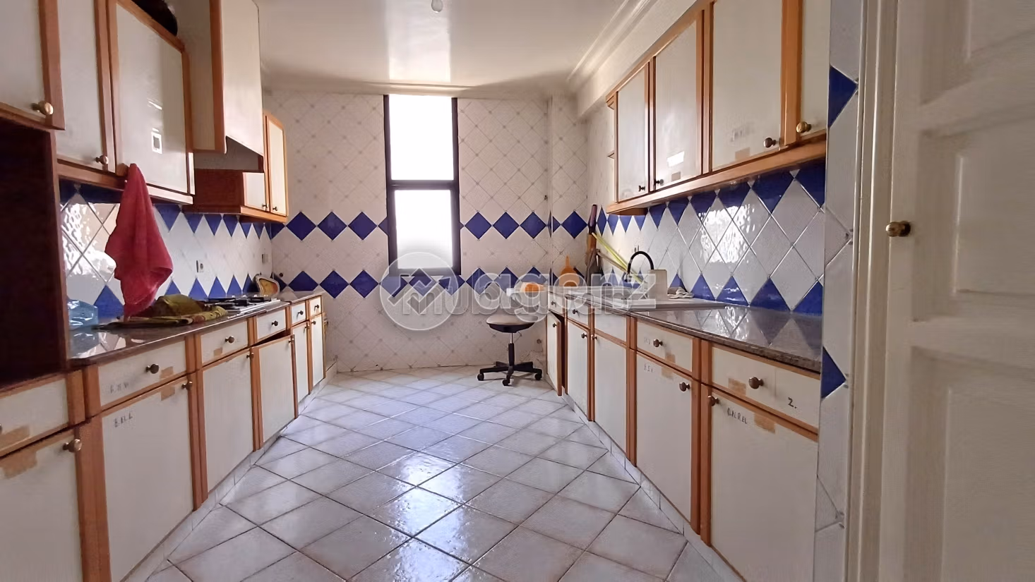 Offices for rent in Moulay Youssef. Small area 173 m²