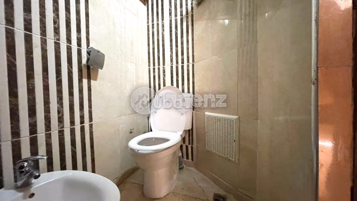 Duplex à vendre 198 m², 3 chambres 
Derb Ghalef 
Casablanca