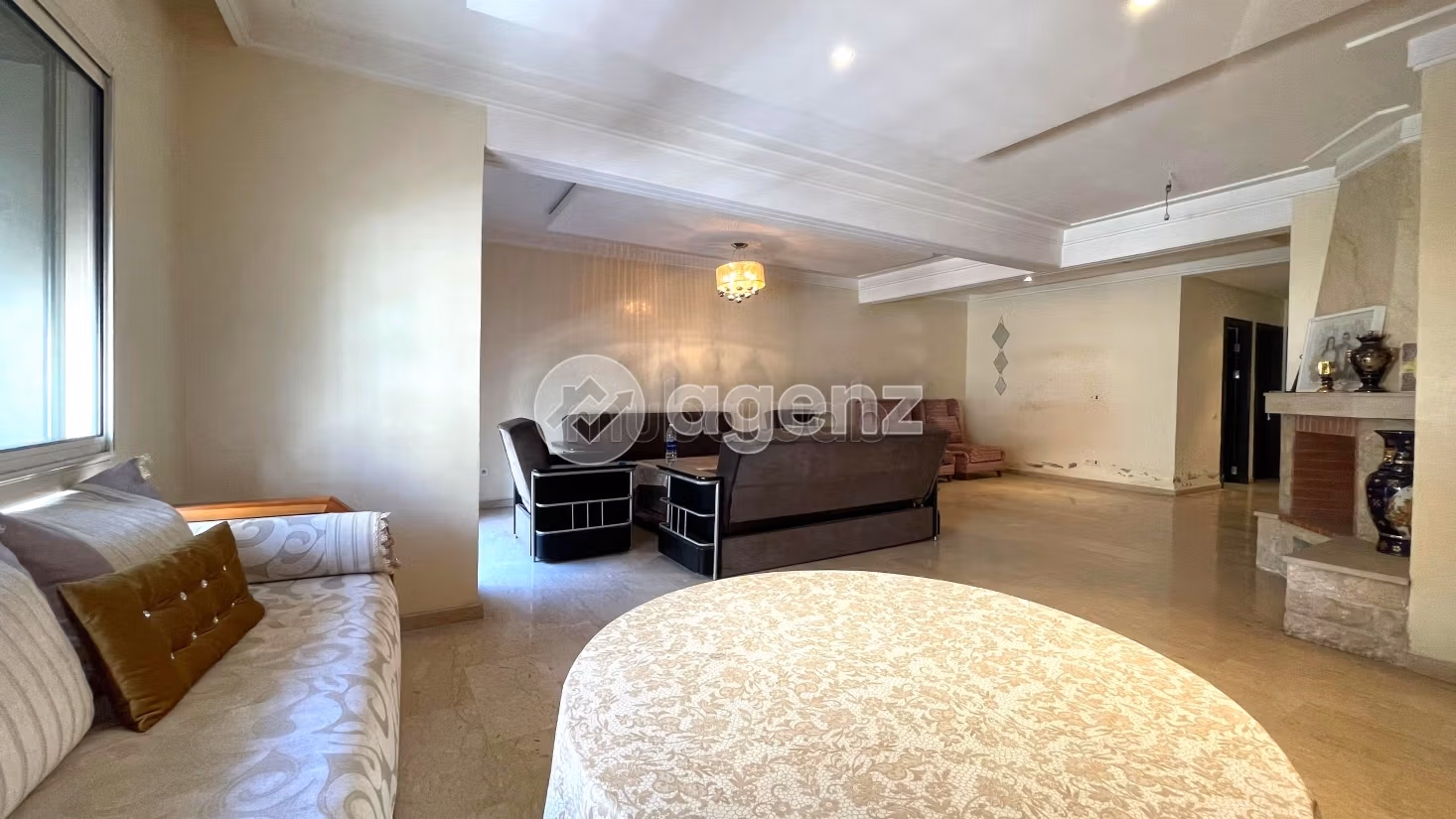 Appartamento da acquistare a Gauthier. 4 belle camere da letto. Garage e ascensore