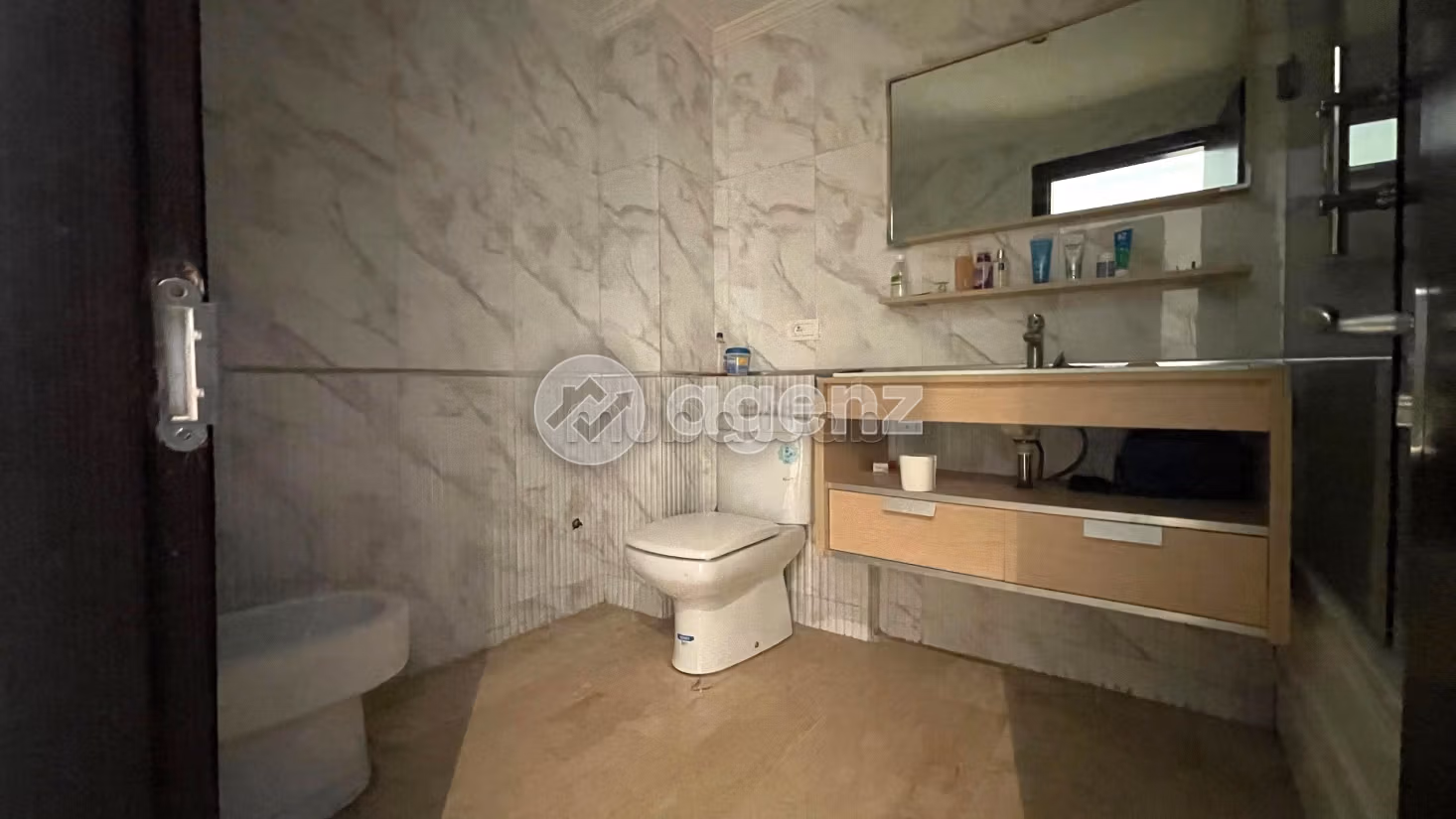 Appartamento da acquistare a Gauthier. 4 belle camere da letto. Garage e ascensore