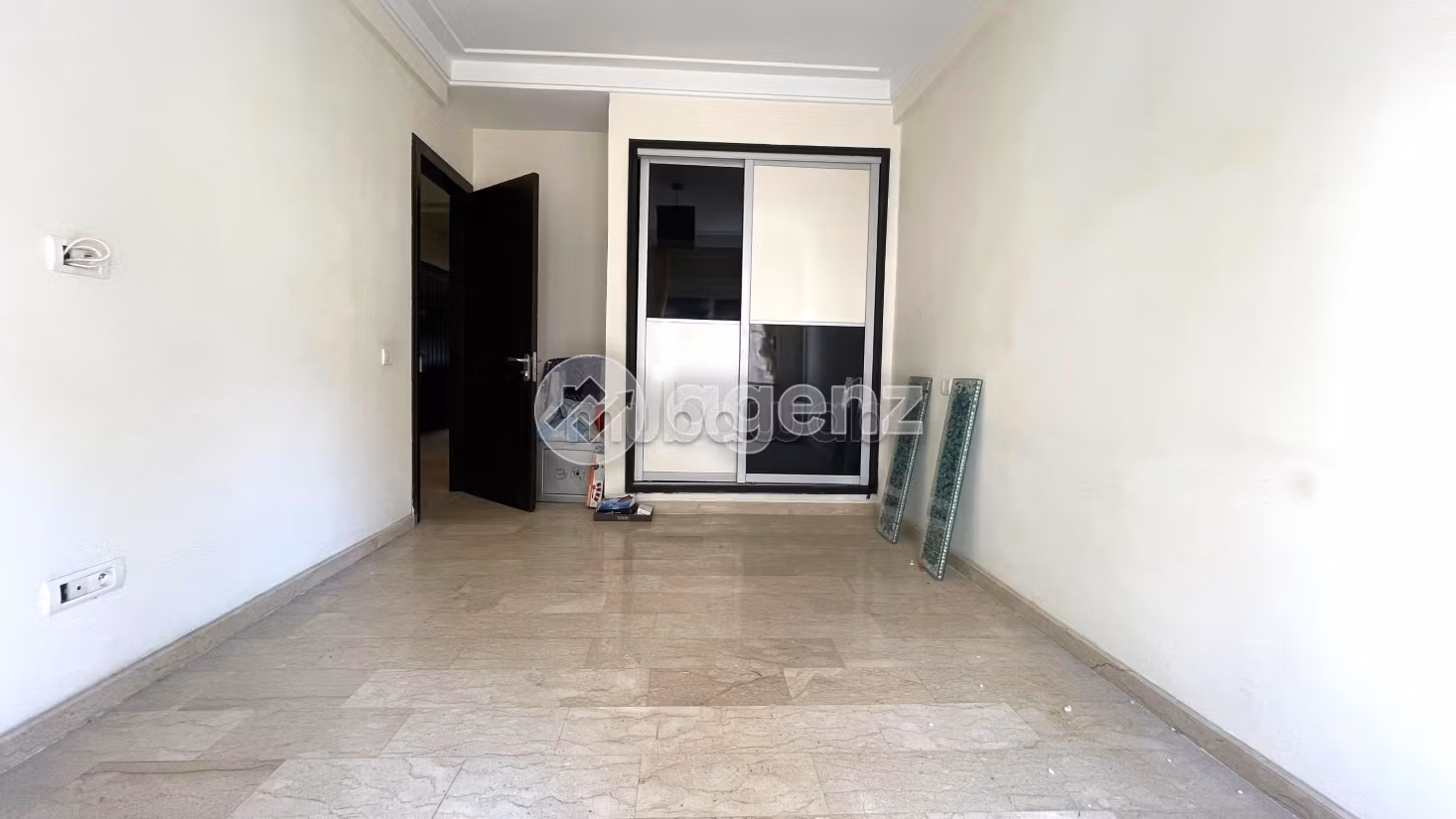 Appartamento da acquistare a Gauthier. 4 belle camere da letto. Garage e ascensore