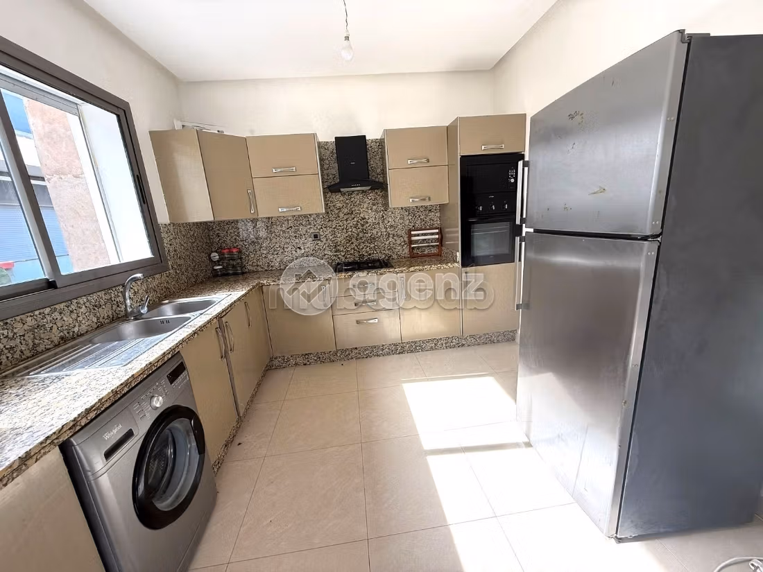 Suntuosa villa en venta. 3 hermosas habitaciones. Bien decorado