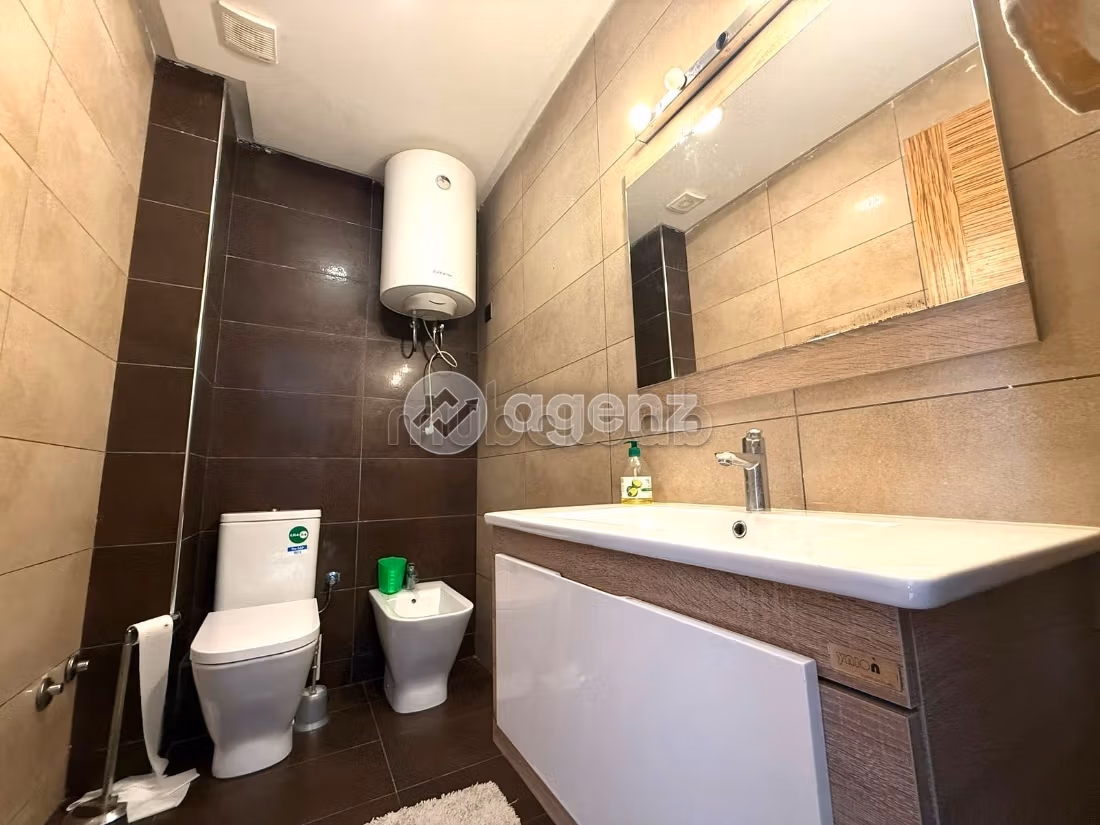 Suntuosa villa en venta. 3 hermosas habitaciones. Bien decorado
