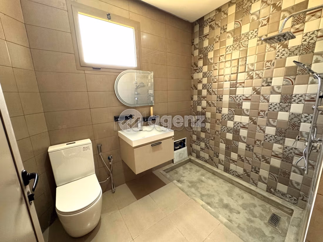 High quality villa for sale. Area 2000 m². Cellar, Large terrace
