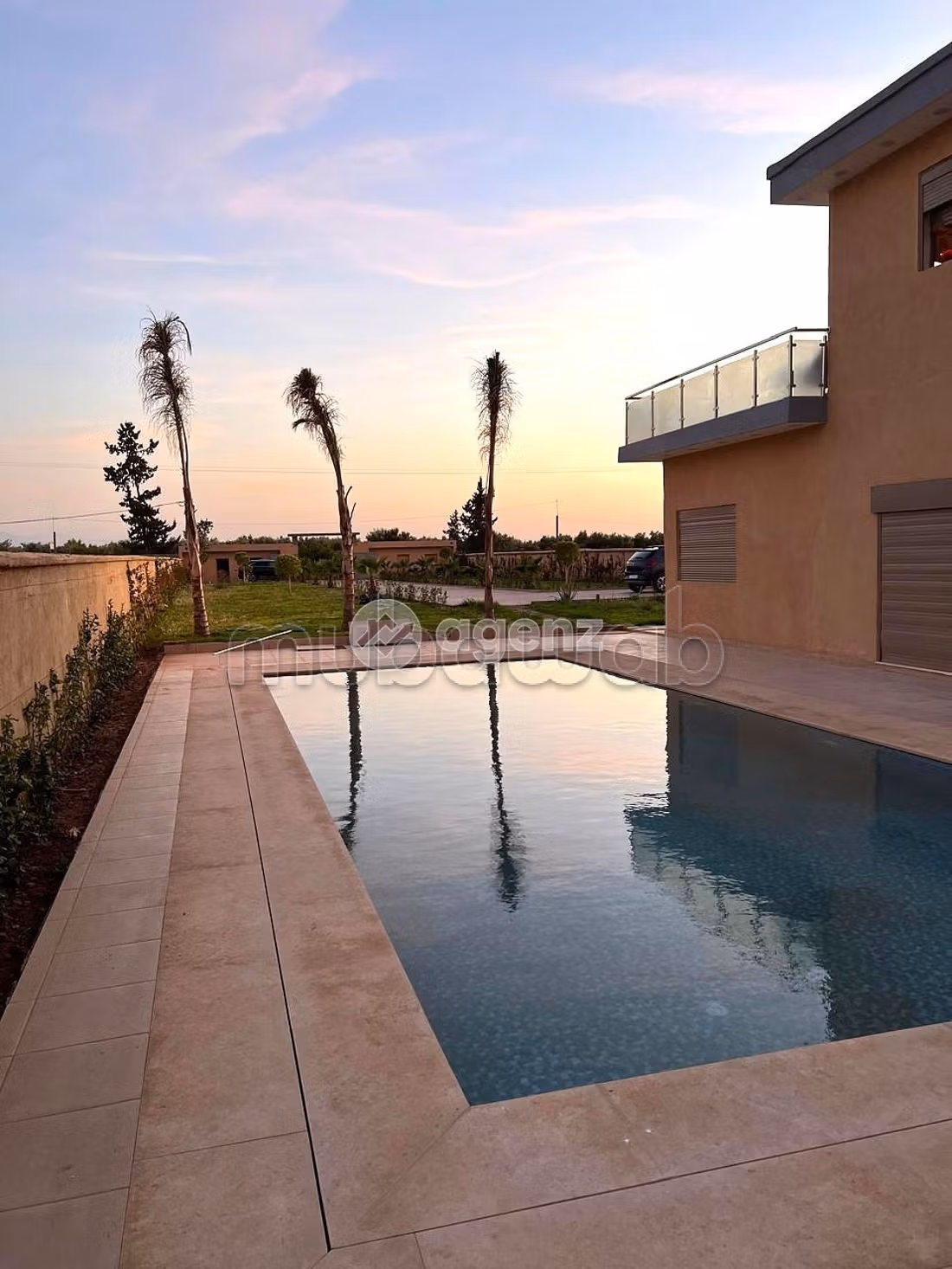 High quality villa for sale. Area 2000 m². Cellar, Large terrace