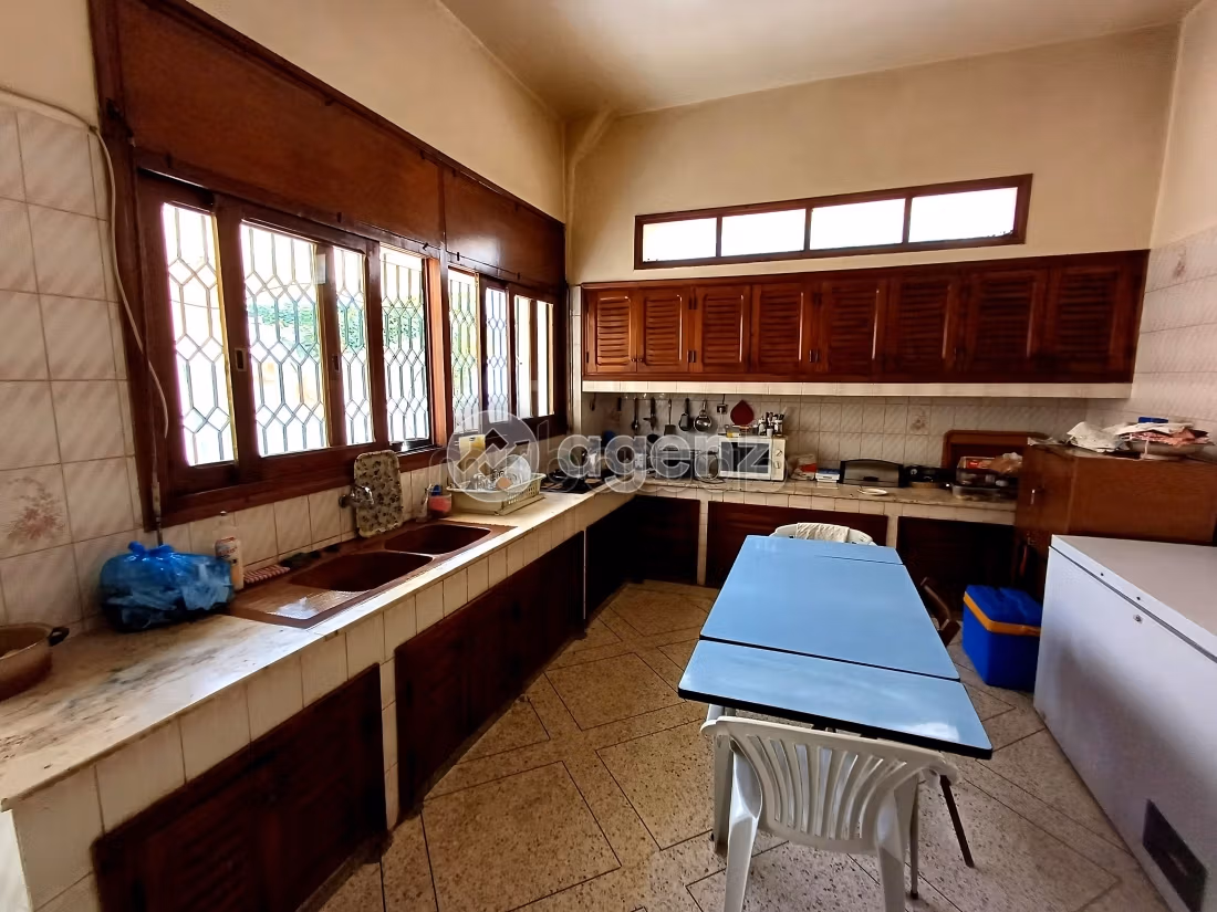 Fabulous villa for sale in Hay Al Azhar. 4 beautiful rooms. Parking spaces and beautiful garden