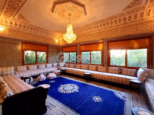 Villa à vendre 586 m², 4 chambres Hay Al Azhar Fès