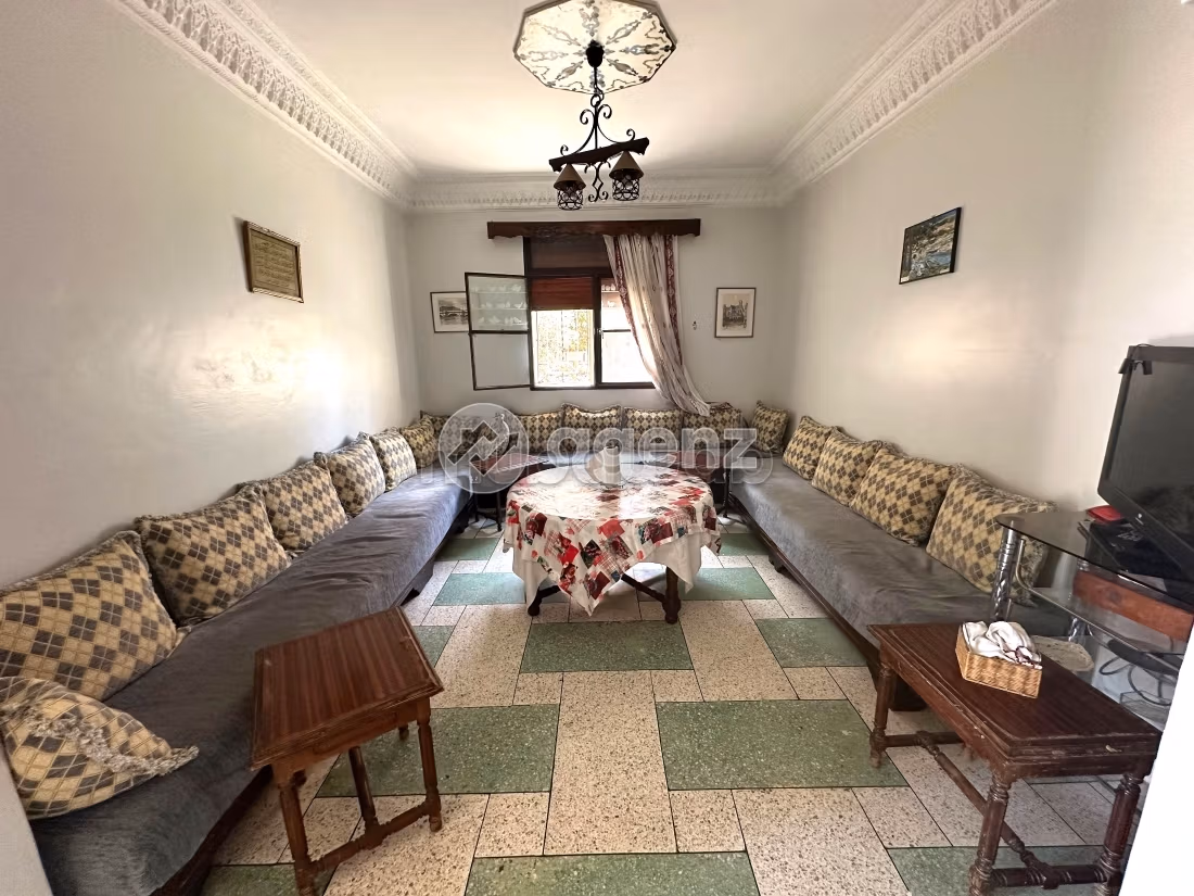 Nu kopen: villa's en luxe woningen in Assif. 10 Slaapkamers. Garage en tuin