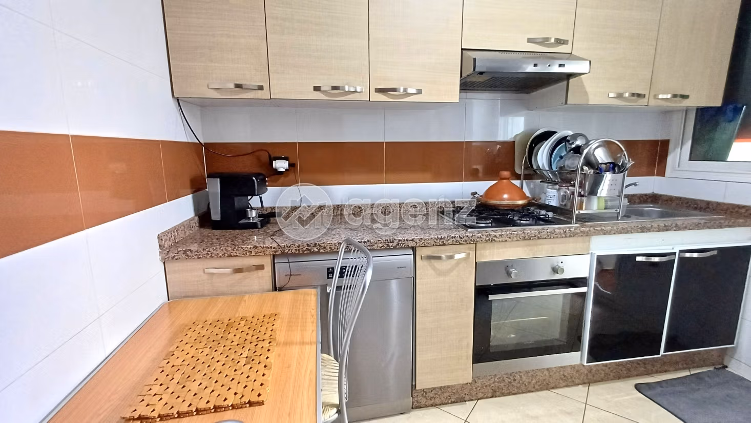 Splendido appartamento da acquistare. 3 camere. Posto auto e ascensore