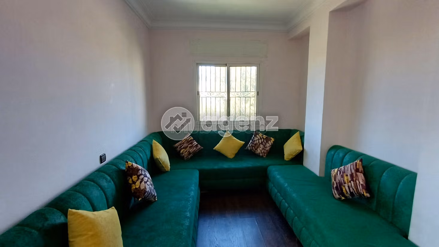 Splendido appartamento da acquistare. 3 camere. Posto auto e ascensore