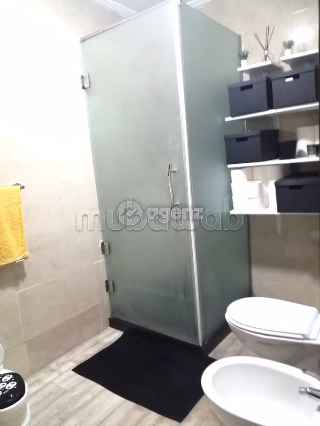 Splendido appartamento da acquistare. 3 camere. Posto auto e ascensore