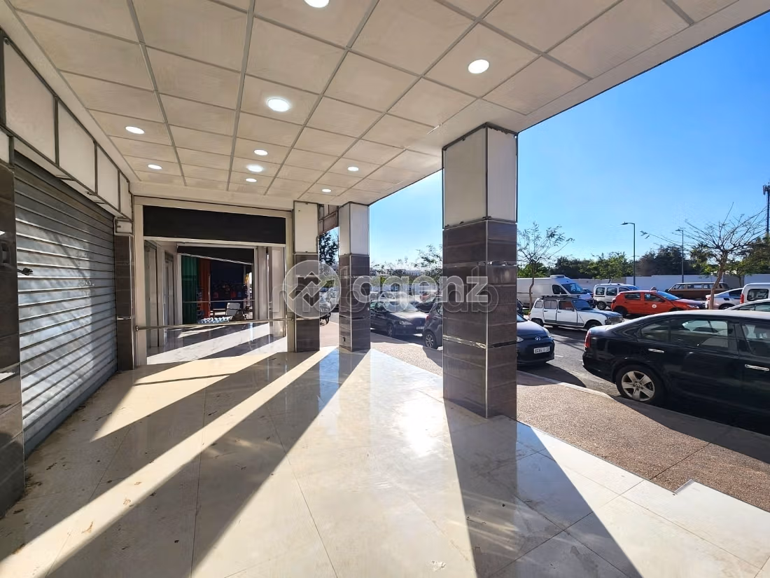 Commerce à vendre 44 m² Laazib Agadir